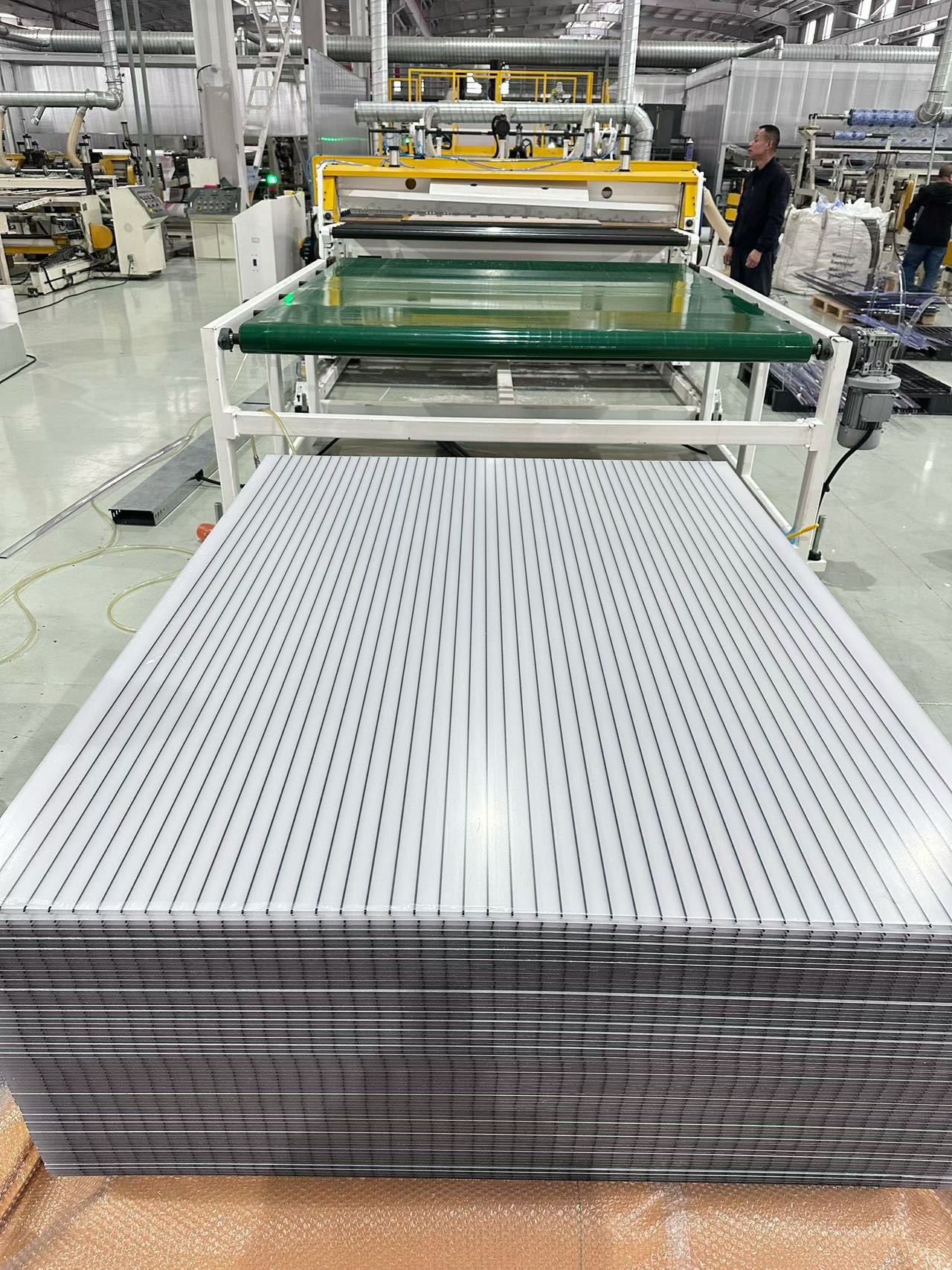 Jwell PC 중공 플레이트/U 자형/U 잠금 플레이트 압출기 기계 플라스틱 중공 플레이트 압출 기계