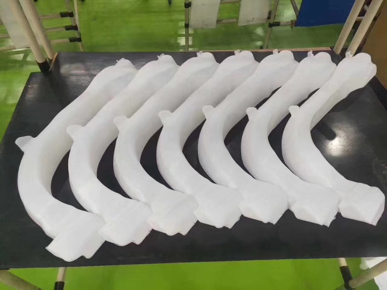 Jwell 자동 공기 덕트/오일 필러 파이프용 3차원 블로우 성형기(로봇)